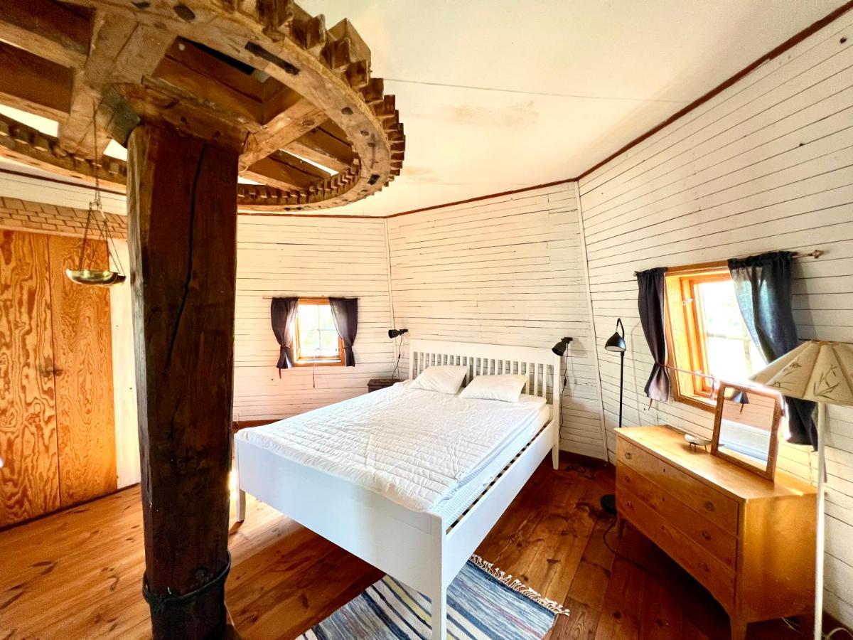 Villa Unikt Boende I En Oelaendsk Kvarn à Färjestaden Extérieur photo